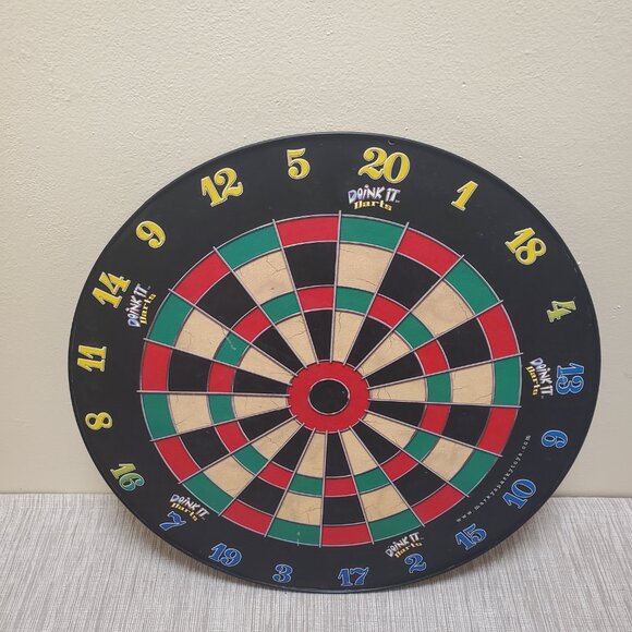 Magnetic Dart Board - With Darts - Picture 4 of 11
